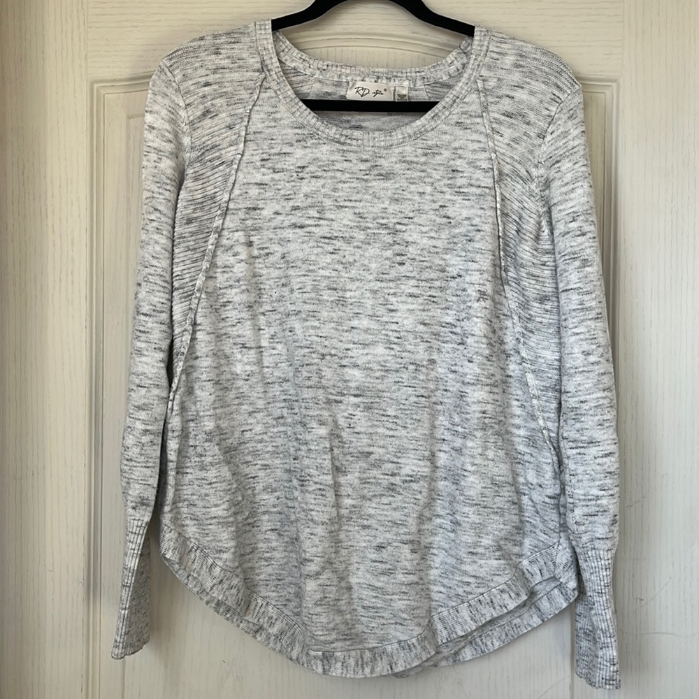 Woman's RD Style Ribbed Sweater